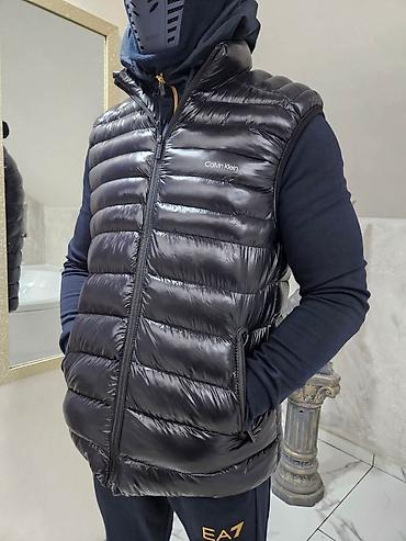 Prsluci: Prsluci
Velicine S m l xl xxl 
Cena 4700 din — 6