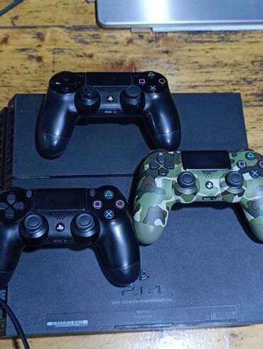 plastation 3: PS4