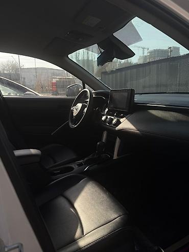 Toyota: Toyota : 2022 г., 2 л, Автомат, Бензин, Кроссовер — 5