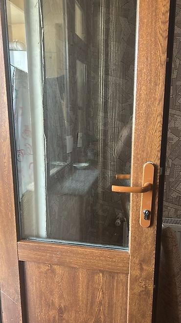 heyet qapıları: Məhsul: Şüşəli balkon/qonaq otağı qapısı - Material: Ağac teksturalı — 1