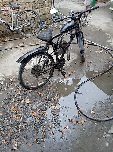 balaca moto: Mühərriki quraşdırılıb. Şəhərdaxili qısa məsafələr, kənd yolları və — 2