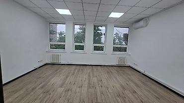 15: Сдаются помещения в новом 4-этажном здании (без мебели) ( по адресу — 1