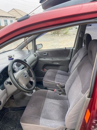 Mazda: Mazda PREMACY: 2001 г., 2 л, Механика, Бензин, Минивэн