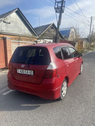 Honda: Honda Fit: 2005 г., 1.3 л, Вариатор, Бензин