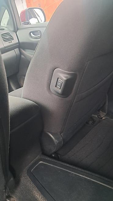 Nissan: Nissan Leaf: 2013 г., Электромобиль, Хэтчбэк — 9