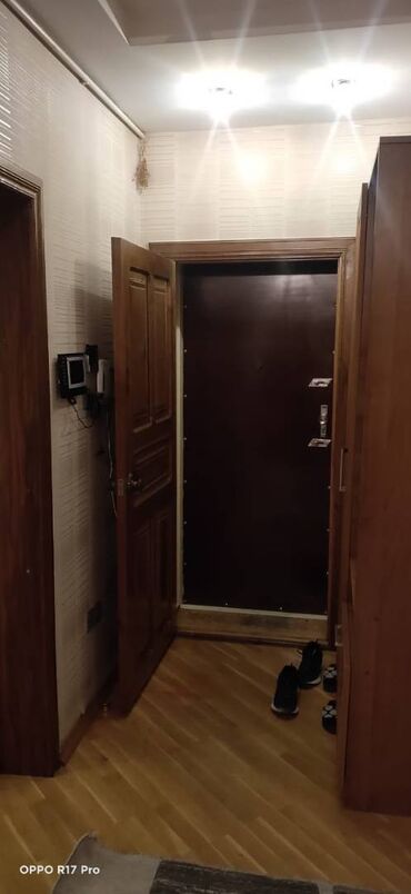 Uzunmüddətli kirayə mənzillər: Salam evdə hər cür şərait var tam dolu evdi 4 otaq olub 3 otaqa — 7