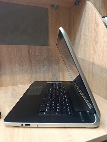 8 gb ram: HP Pavilion 17 - f023cl — 10