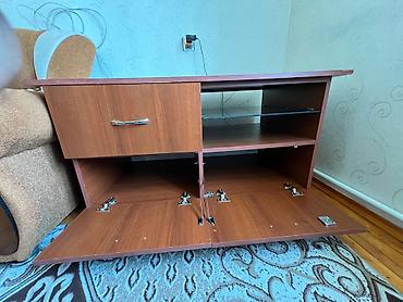 eboksit satilir: Hər ikisi satılır sağlam vəziyyətdədi 60x1.30 2 si bi yerde 70 azn tek — 1