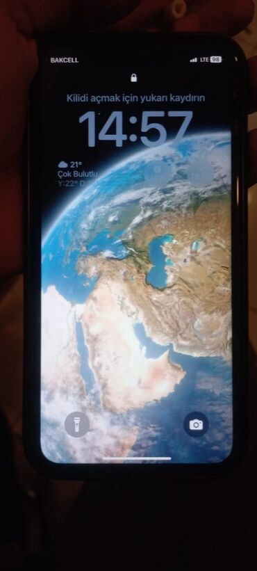 Apple iPhone: Camerasında cat var düzəltdirib verəcəm Pil / 73 zavod Arxası