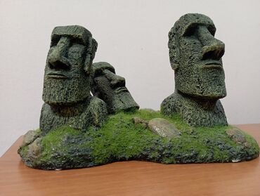 Другие аксессуары: Моаи, статуи