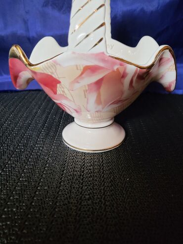 Ostalo posuđe: Korpa nova,vintaz,bombonijera Limonz stil Harmony. Porcelanska — 2