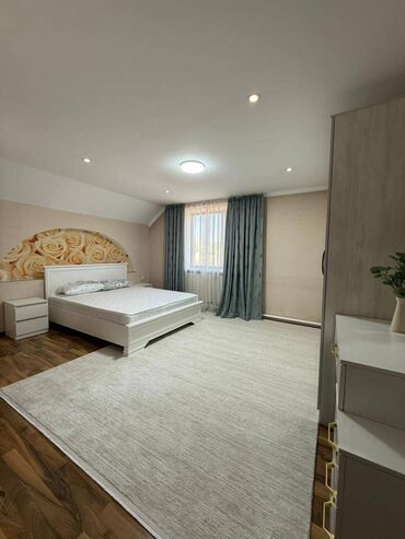 Долгосрочная аренда домов: 368 м², 6 комнат — 26