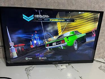 Телевизоры: Телевизор Samsung, диагональ экрана ориентировочно 32" (около 80 см) — 2