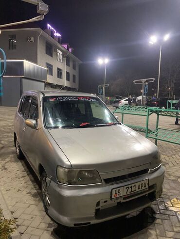 автомобил универсал: Nissan Cube: 2000 г., 1.3 л, Автомат, Бензин, Универсал