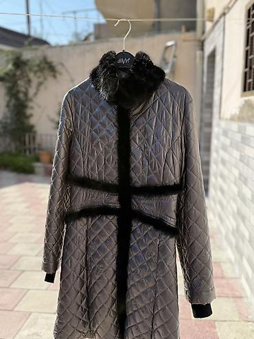 dəst qadın geyimləri: Qadın üst geyimləri dəsti 1) Qara qısa jaket - Model: asimmetrik ön — 6