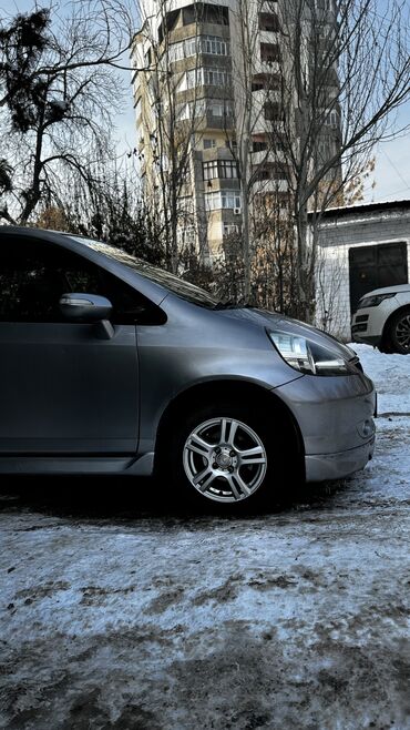 Honda: Honda Fit: 2003 г., 1.3 л, Вариатор, Бензин, Хэтчбэк