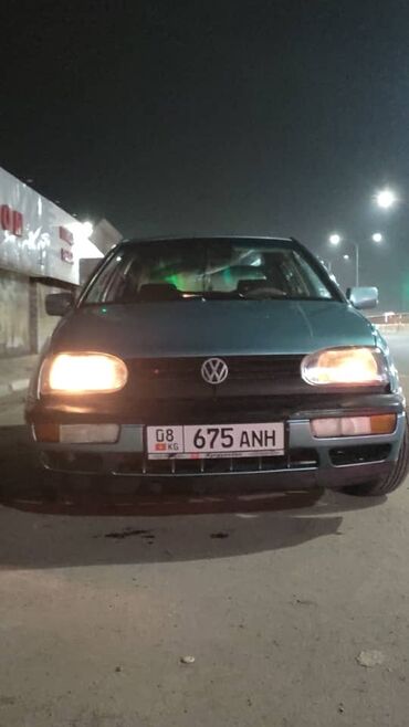 Volkswagen: Volkswagen Golf: 1992 г., 1.8 л, Механика, Бензин, Хэтчбэк