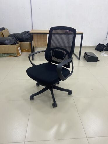 ротанг кресло: Комплект офисной мебели, Кресло, цвет - Черный, Новый