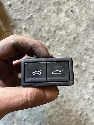 glava upravljaca: TASTER PREKIDAC OTVARANJE ZATVARANJE GEPEKA TIGUAN 16-20 | audi — 1