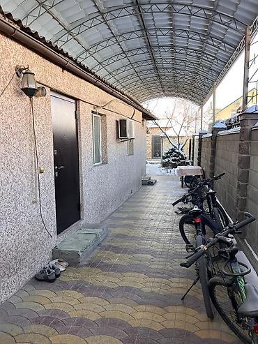 Продажа домов: Полдома, 80 м², 5 комнат, Собственник — 2