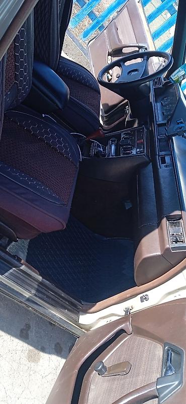 Mercedes-Benz: Mercedes-Benz W124: 1988 г., 2.3 л, Механика, Бензин, Седан — 7