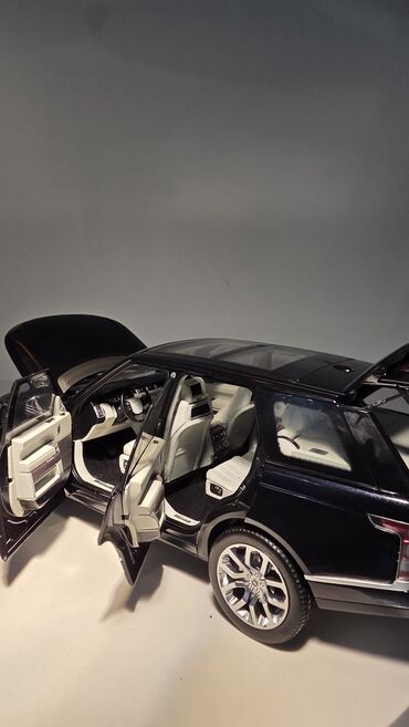 Модели автомобилей: Коллекционная масштабная модель Range Rover (внедорожник) — 2