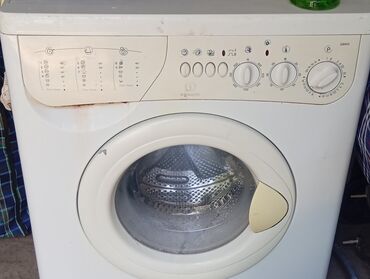 ноутбук дешёвый: Стиральная машина Indesit, Б/у, Автомат, До 6 кг, Полноразмерная
