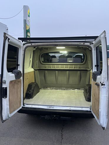 Ford: Ford Transit: 2004 г., 2 л, Механика, Дизель, Минивэн — 13