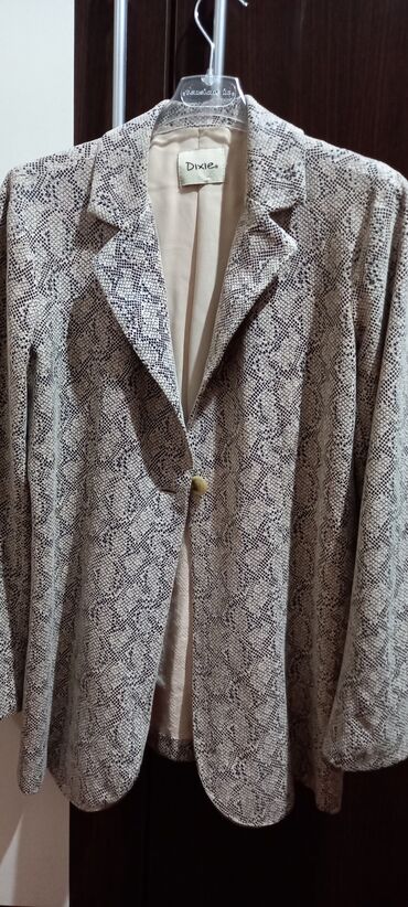 надом пиджак: Пиджак Италия Dixie, абсолютно новый, срочно продаю, размер М-L