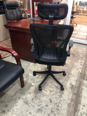 Ofis və oyun kresloları: Yeni, Təkərli, Qolları tənzimlənir, Parça — 4