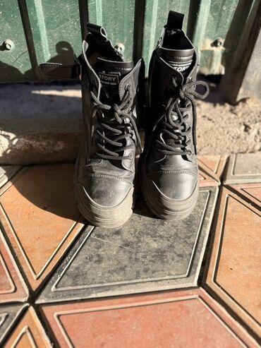 Women's Sneakers and athletic shoes: Кроссовки Prada Milano, ярко‑зеленые. Продам. Размер 37-38. Покупали в — 12