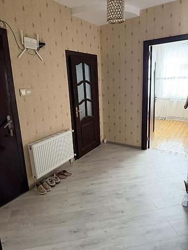 однокомнатная квартира: 4 otaqlı mənzil – zövqlə dizayn edilmiş interyer və hazır mebel dəsti — 7