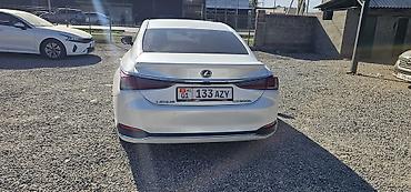100: Lexus ES: 2019 г., 2.5 л, Автомат, Гибрид, Седан — 4