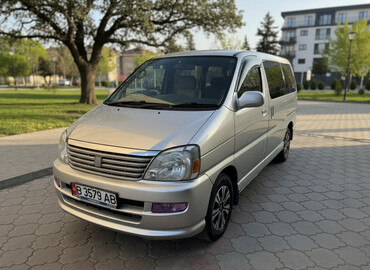 Toyota: Toyota Regius: 2001 г., 2.7 л, Автомат, Бензин, Минивэн — 1