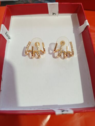 Kəmərlər: Qızılı rəngdə, daşlı qadın sırğası - Model: qulağı qismən qucaqlayan U — 10