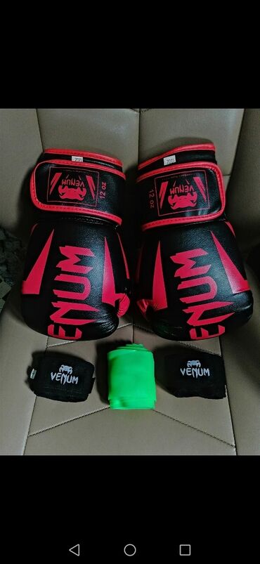 boks elcekleri: Venum 12 oz. 2 ay istifade edilmiyib. Koja deyil. Satışda 25 azn