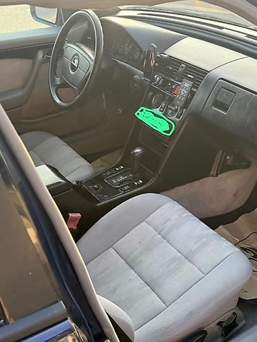 a 160 mercedes: Mercedes-Benz C 180: 1.8 l | 1994 il Sedan — 2