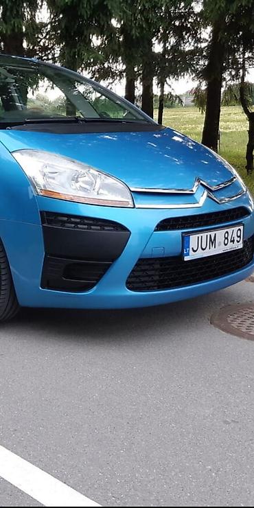 minivan: Citroën C4 Picasso – mavi rəngli, 5 qapılı kompakt MPV Xüsusiyyətlər — 7