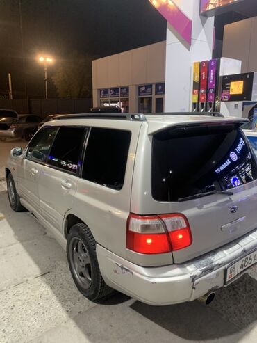 я ищу машину: Subaru Forester: 2000 г., 2 л, Автомат, Бензин