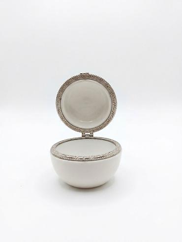 Mücrülər: Porcelan dekorativ qutu – gül detallı - Material: yüksək keyfiyyətli — 5