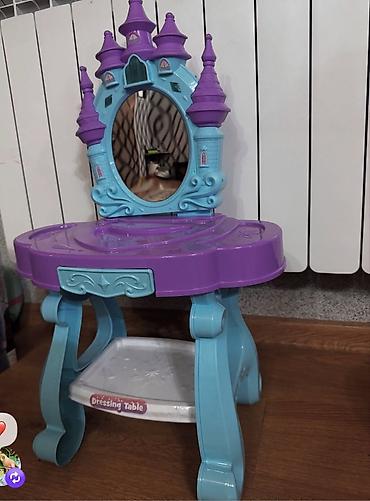putlu maşın: Uşaq üçün “Dressing Table” temalı oyuncağ vitrini və güzgü dəsti - — 1