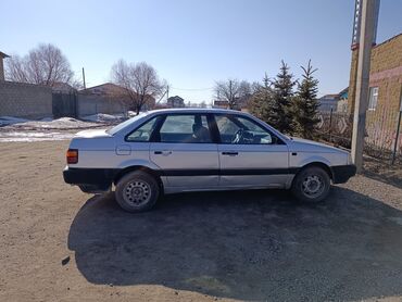 Volkswagen: Volkswagen Passat: 1989 г., 1.8 л, Механика, Бензин, Седан