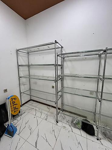 Полочные витрины: Buna da endirim edərsiz zəhmət olmasa təcili satılır 400aznə. Alan — 2
