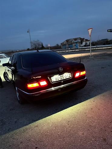 tap.az traktorlarin satisi: Mercedes-Benz E 240: 2.4 l | 1998 il Sedan — 5