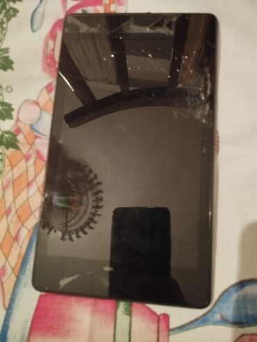 Mətbəx texnikası: ASUS Nexus planşeti, nazik qara korpusda təqdim olunur. Cihazın
