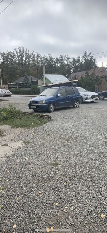 на панель в машину: Toyota Funcargo: 2001 г., Хетчбек