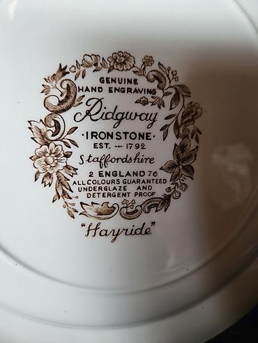 Ostali antikviteti: Tanjiri engleski Ridgway desertni iz 1976god. Engleski tanjiri — 10