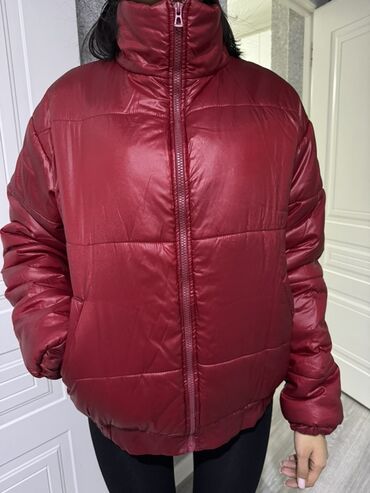 Пуховики и зимние куртки: Пуховик, По колено, С капюшоном, Стеганый, S, M, Все размеры — 7