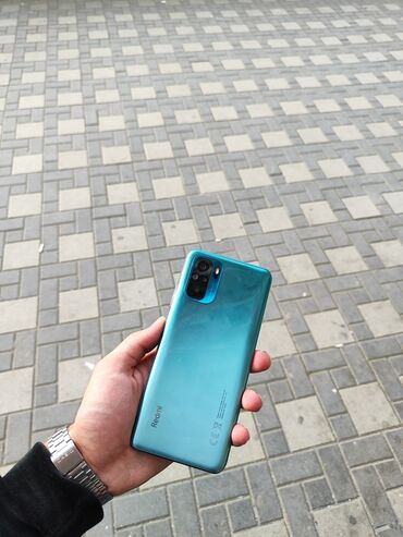 barter telefonlar: Xiaomi Redmi Note 10, 64 ГБ, цвет - Голубой, 
 Кнопочный, Отпечаток пальца