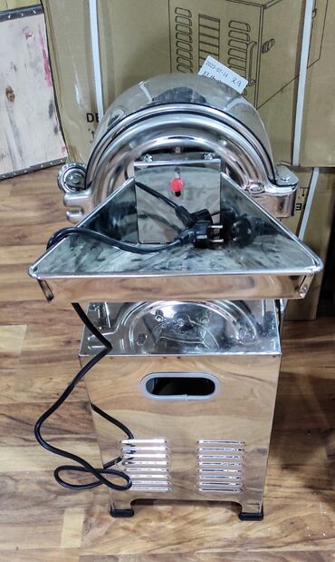 Digər restoran, kafe avadanlığı: Sənaye tipli dəyirmanlar sifarişlə gətirilir. Dəyirmanla bütün — 5